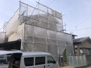 高松市内にて住宅塗装工事が着工しました！高耐候塗料で手塗り塗装